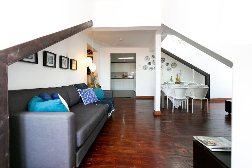 Best location Spacious charming 2 rooms Great Views