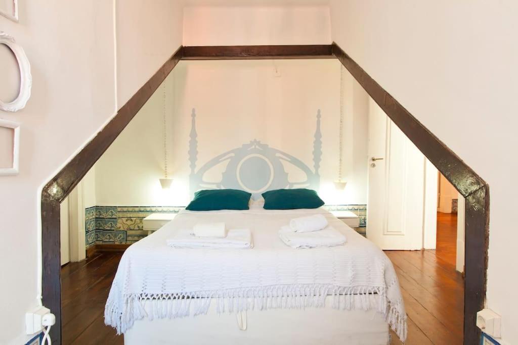 Best location Spacious charming 2 rooms Great Views