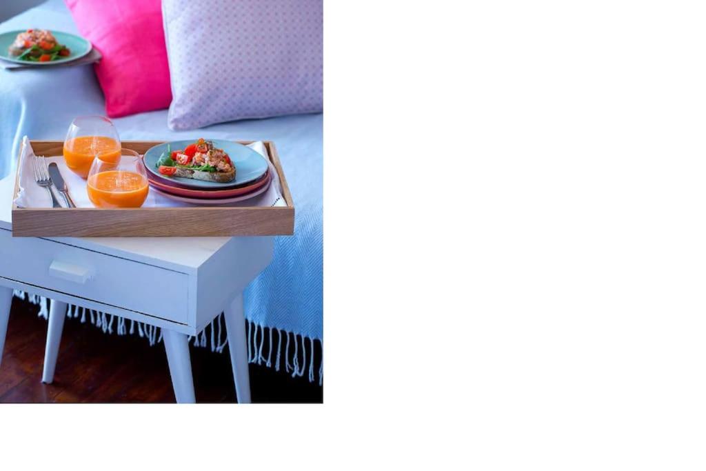 Best location Spacious charming 2 rooms Great Views
