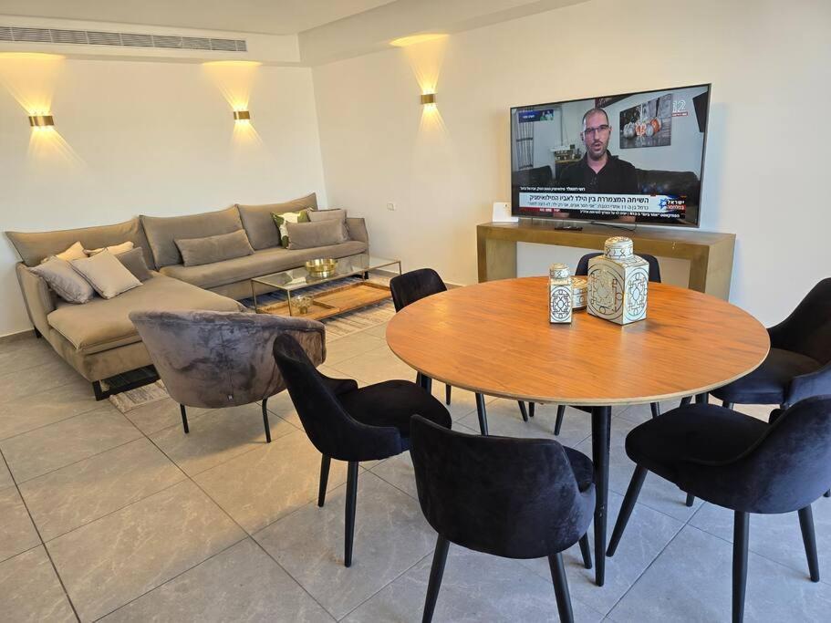 Biankini Royal suites-AlefImmoed view 5