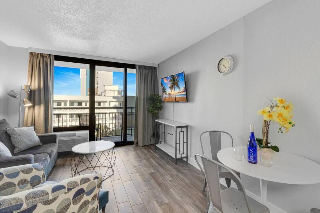Captivating Coastal Charm - Oceanview Suite! PG 504 view 5