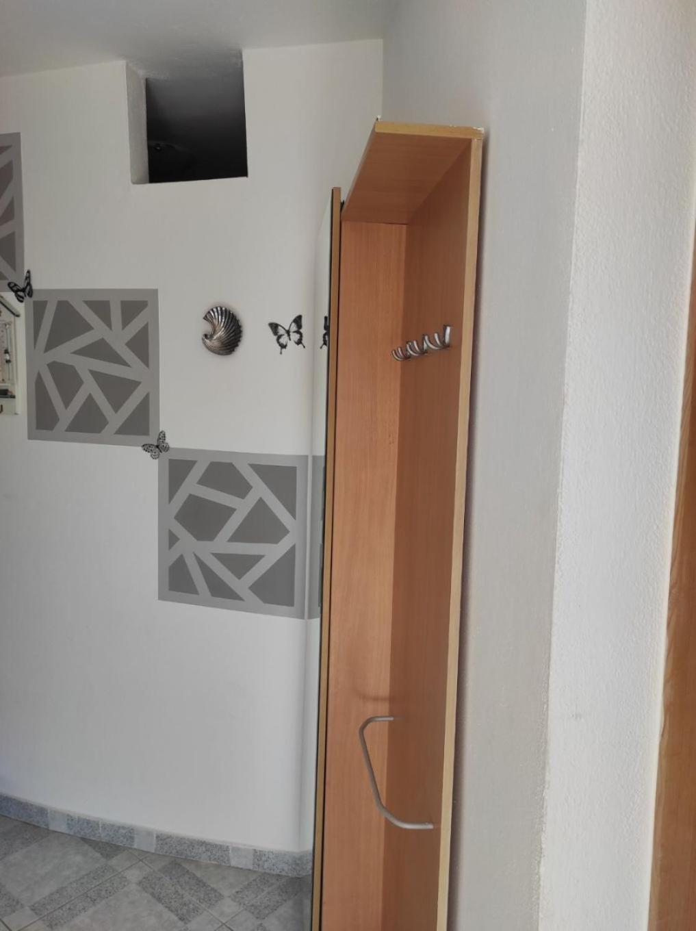 Apartment Dani view 5