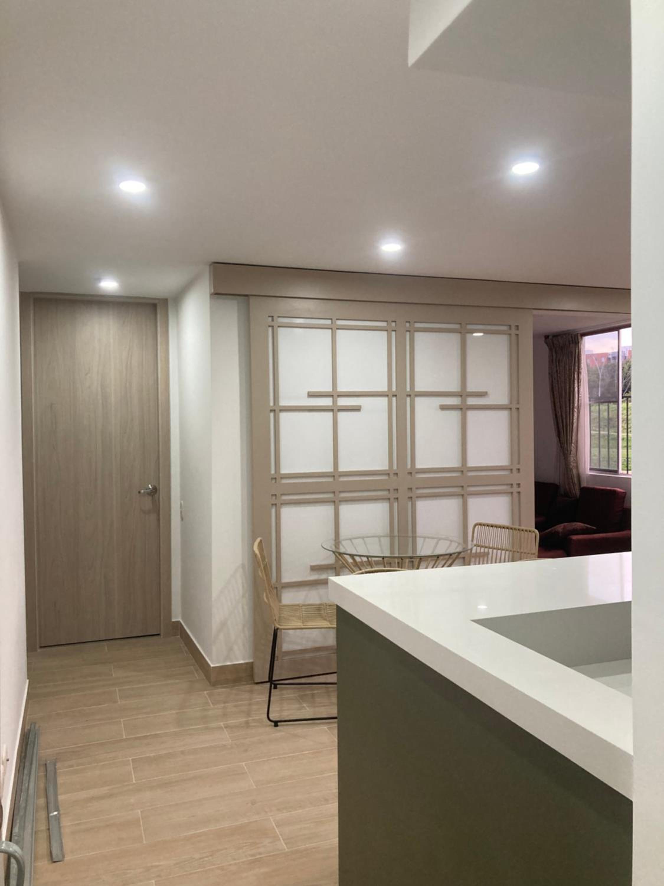Apartamento 3 hab con parqueadero - Primer piso con piscina, ideal estancias largas y clínicas