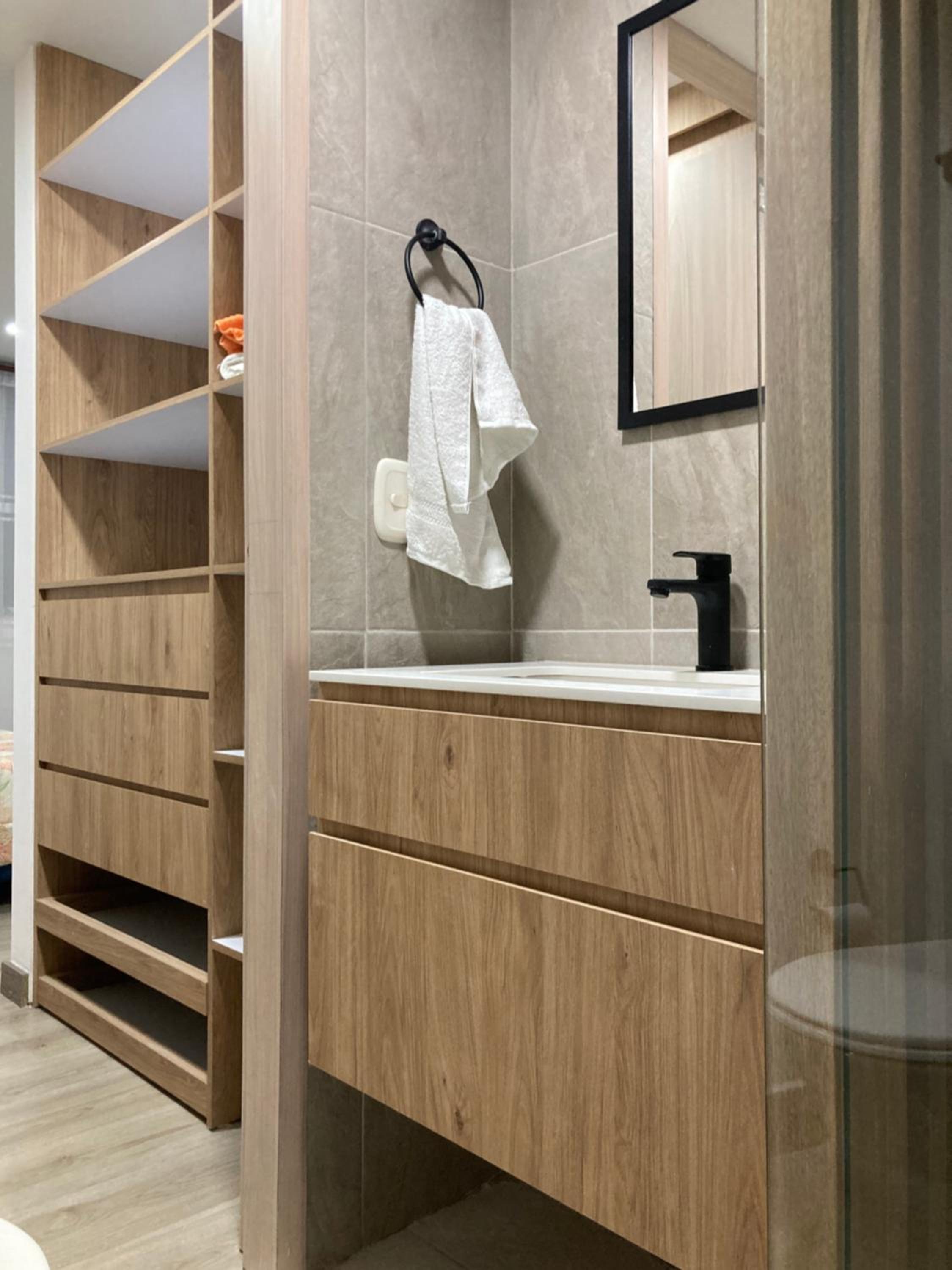 Apartamento 3 hab con parqueadero - Primer piso con piscina, ideal estancias largas y clínicas