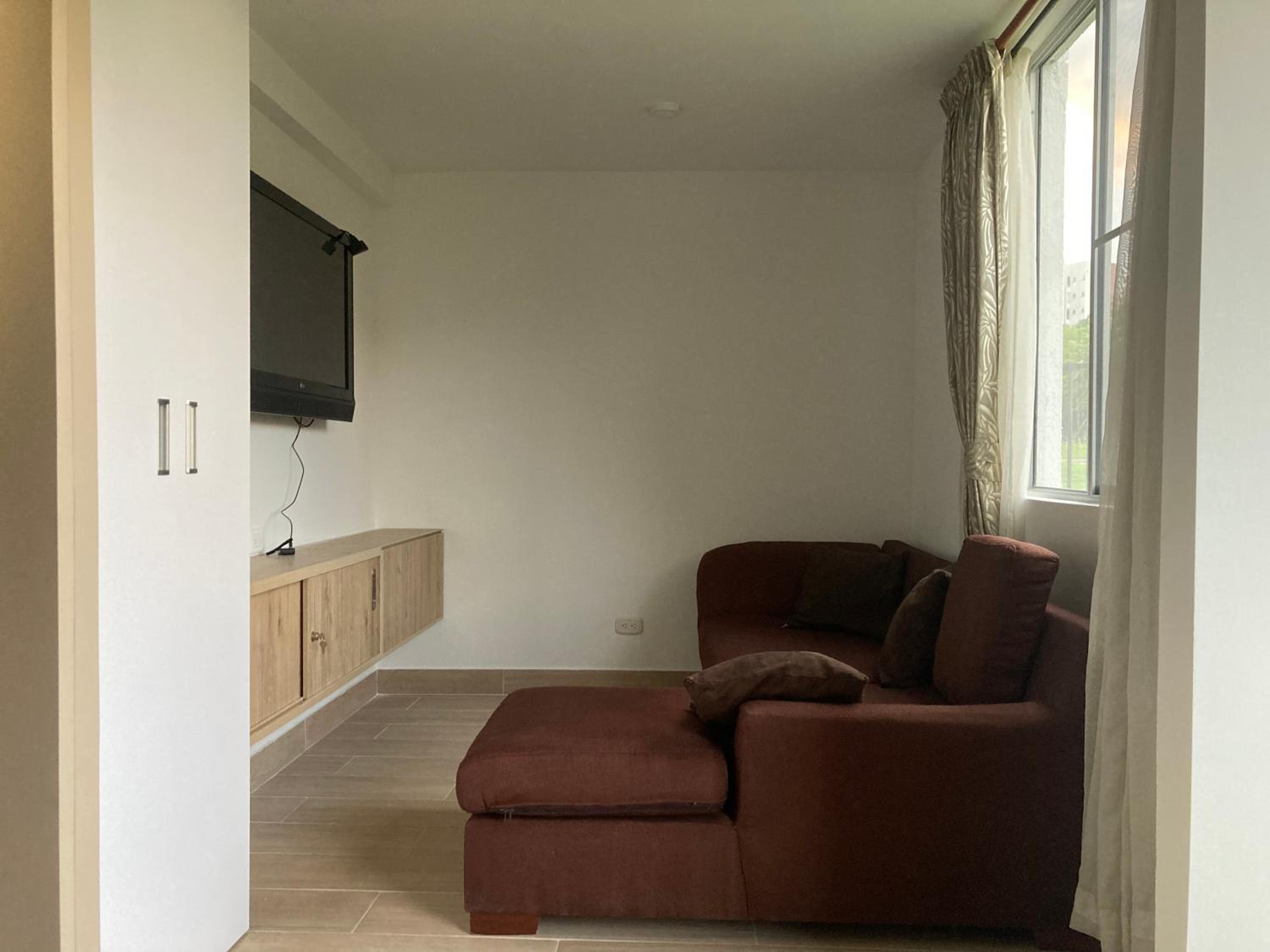Apartamento 3 hab con parqueadero - Primer piso con piscina, ideal estancias largas y clínicas