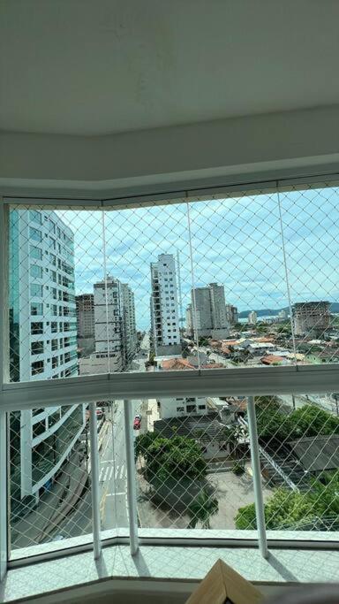 Lindo apto no Pereque de 3 suítes