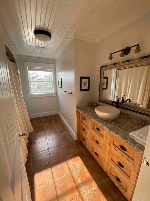 Hidden Dunes Coastal Cottage
