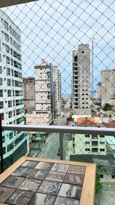 Lindo apto no Pereque de 3 suítes