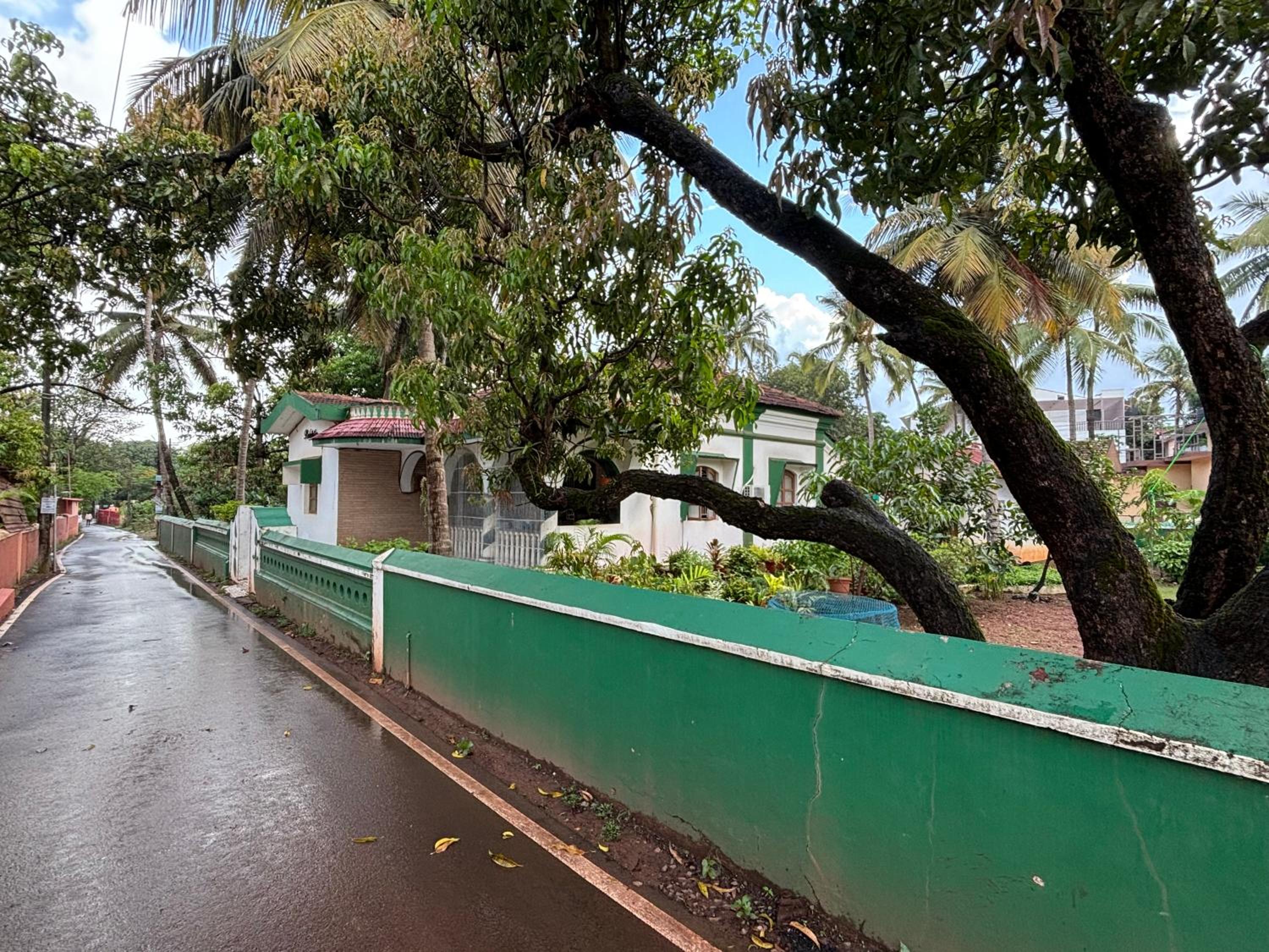 Angelina guest house, Anjuna Beach Road