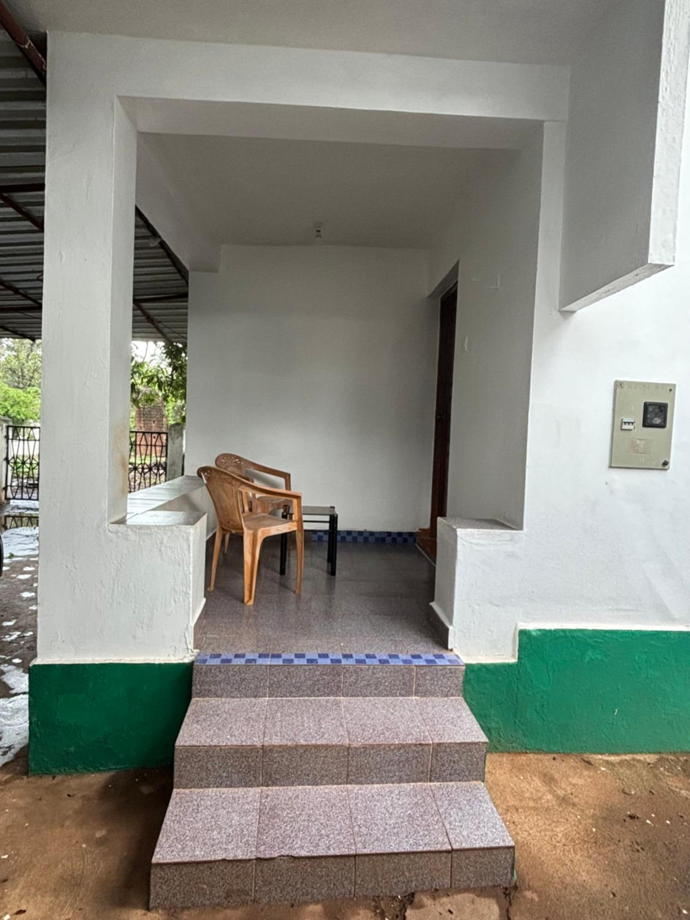 Angelina guest house, Anjuna Beach Road