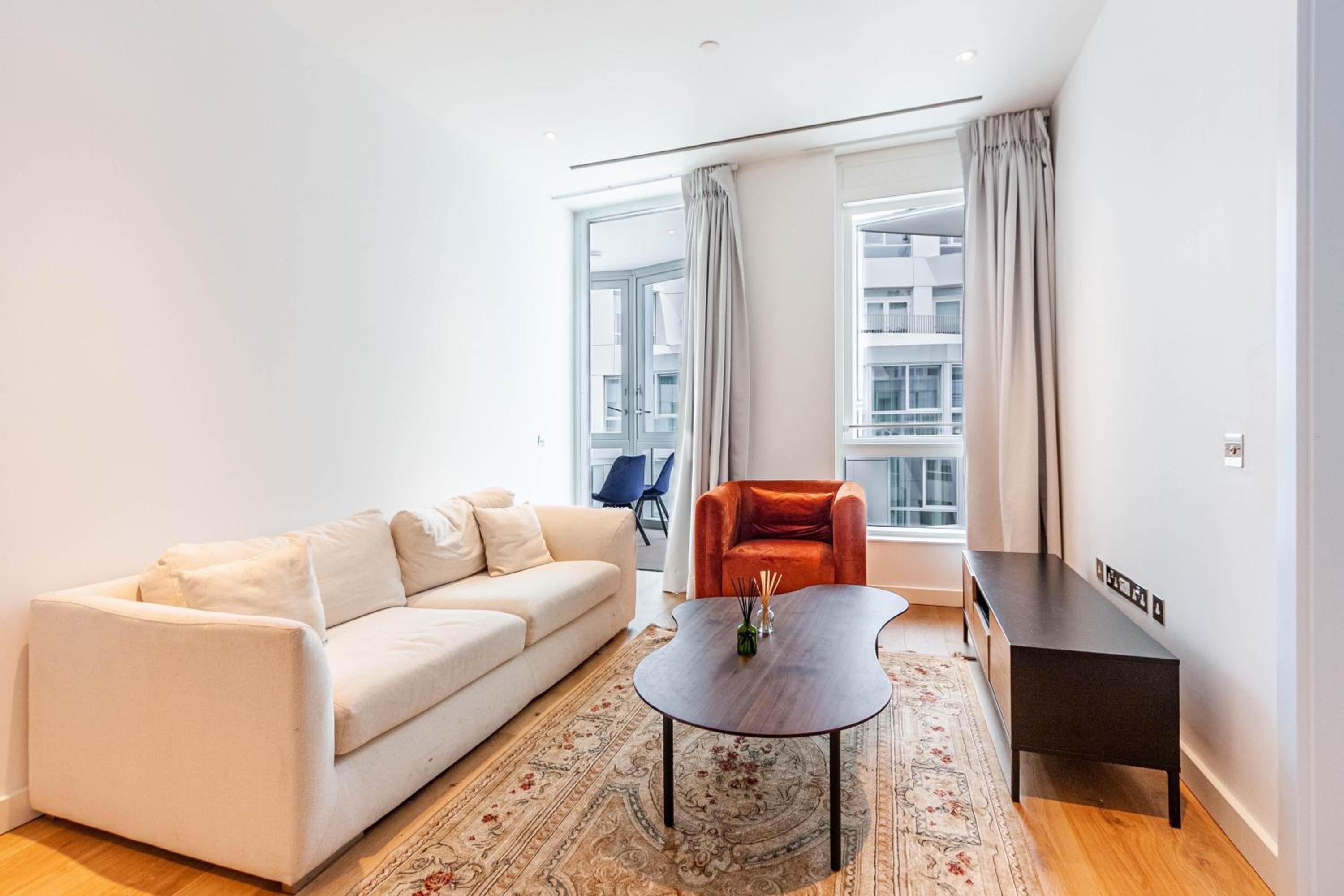 Spacious 2 bed 2 bath Battersea Powerstation Apartment view 2