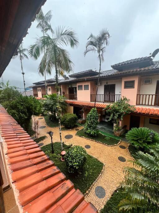 Casa em Praia de Tabatinga Ubatuba Caragua