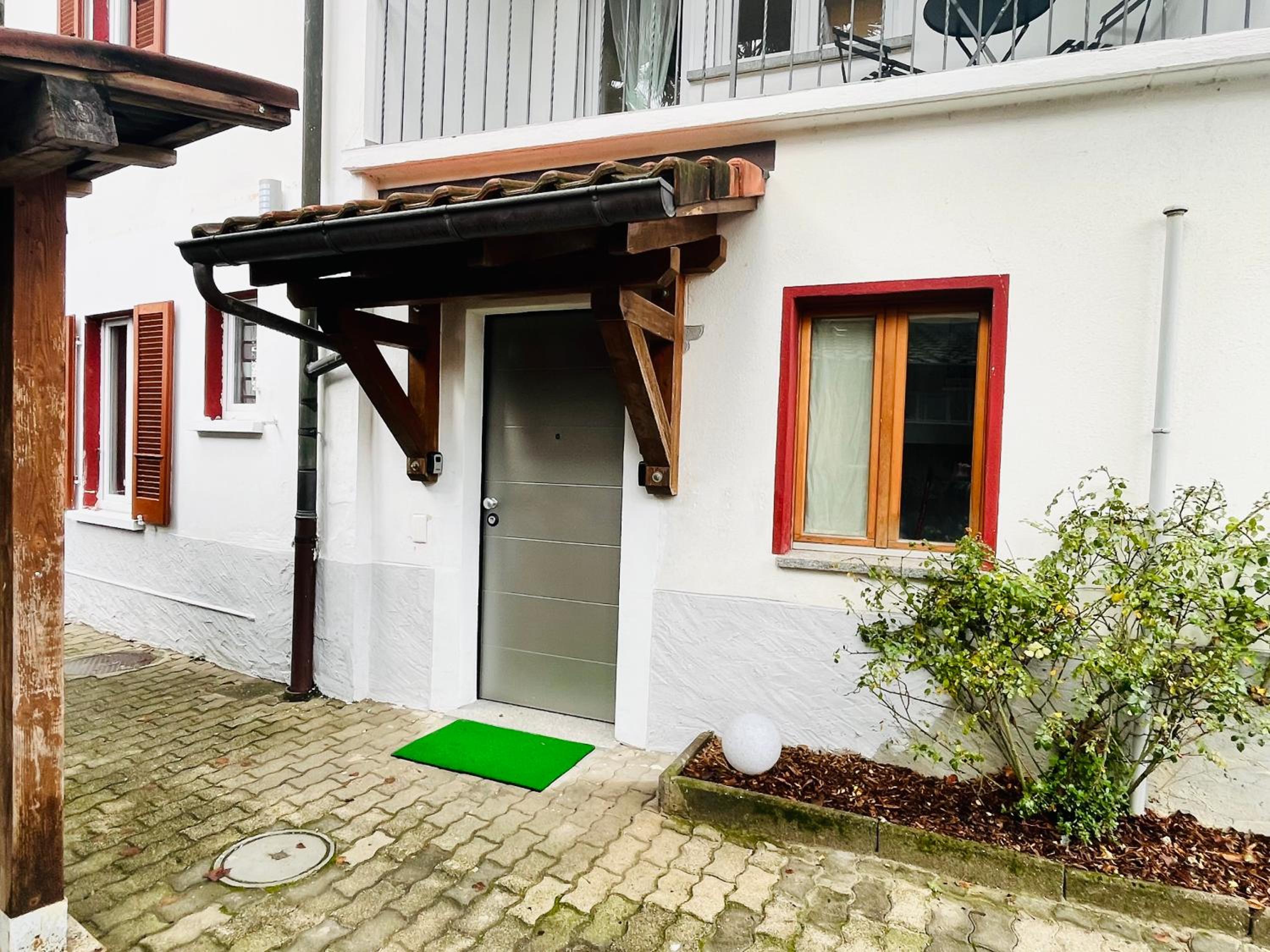 GuestHouse Magliaso Golf Station by LR - self check in