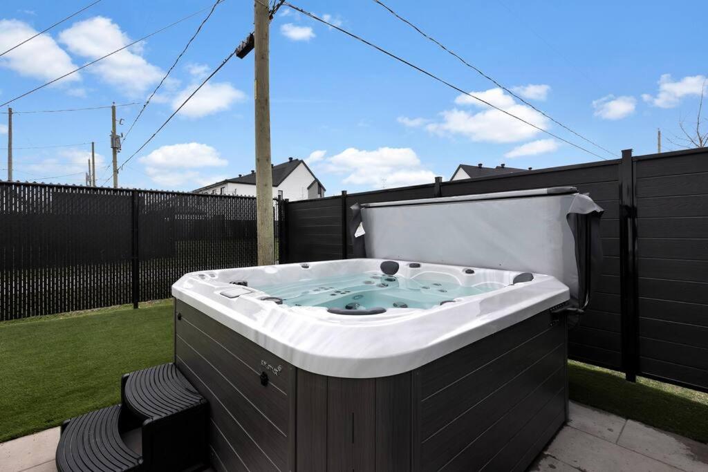 Dream Home Retreat with Spa - 2