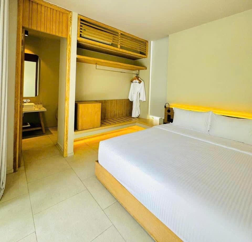 The Blue Sea Wyndham PQ 2 BR view 4