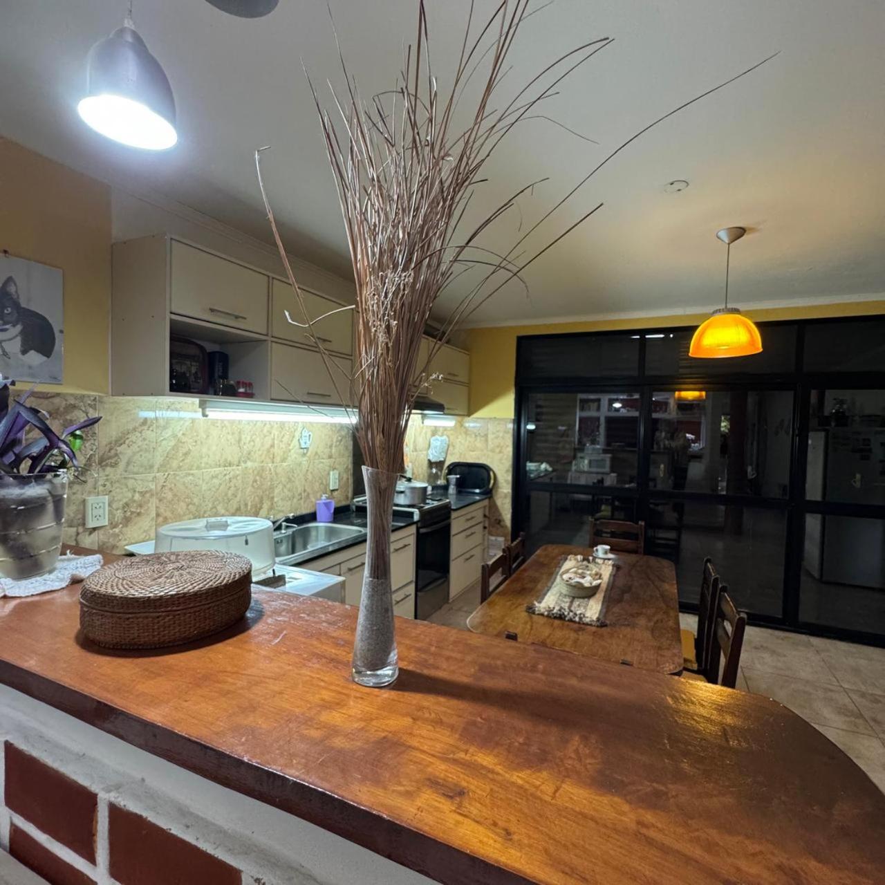 Gran casa cerca de la Costanera