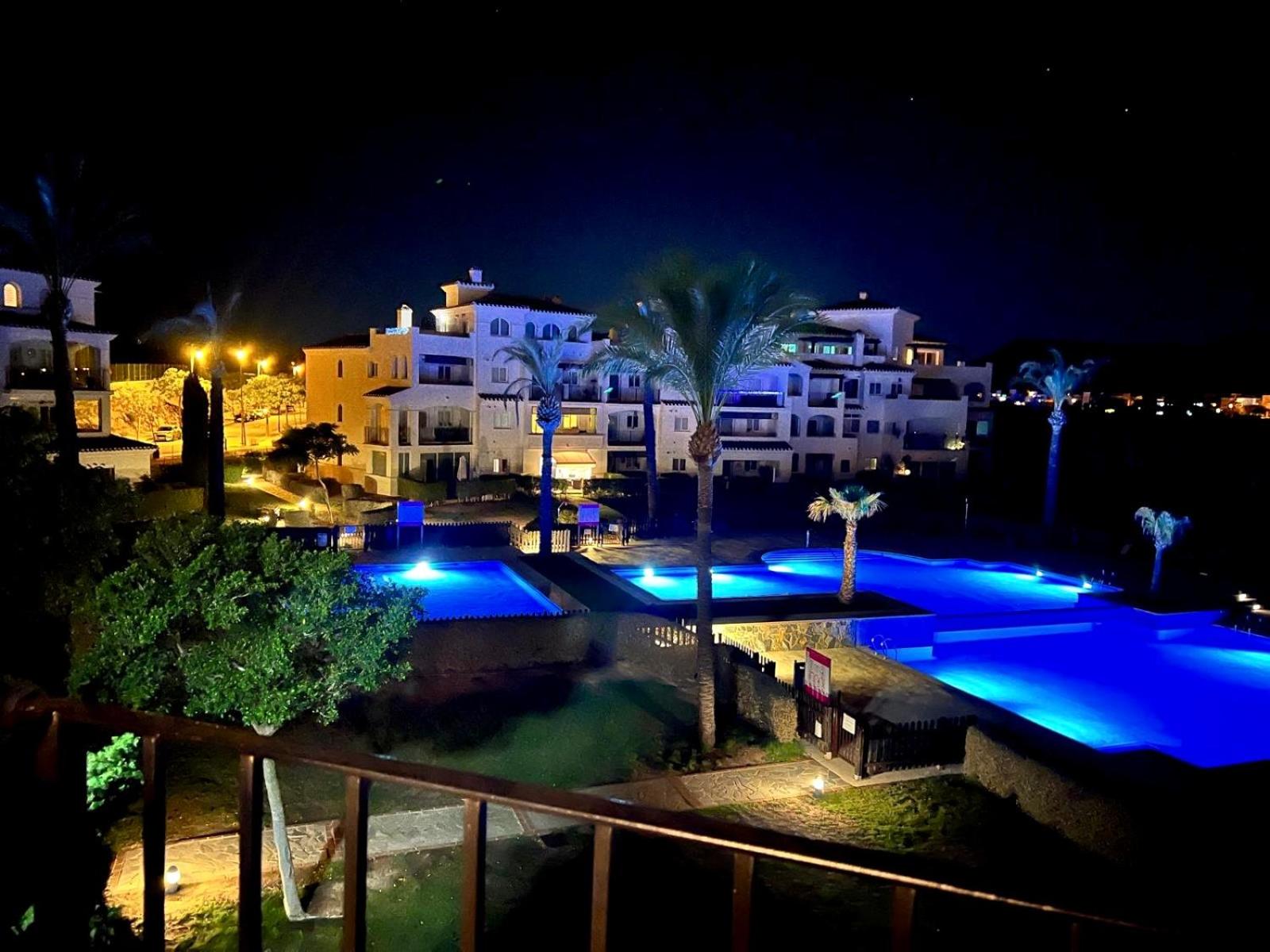 Stunning apartment with overflow pool and golf view