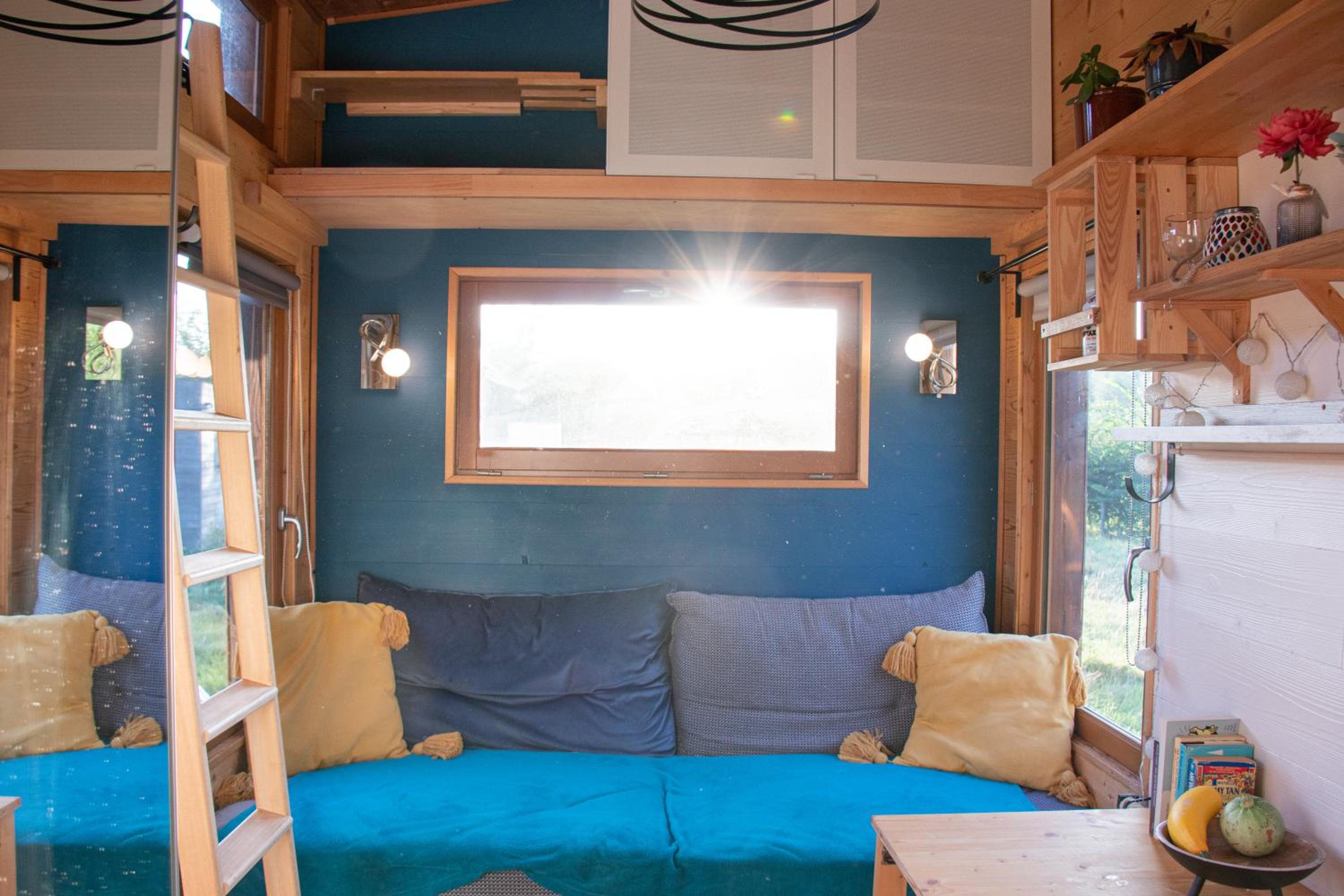 Tiny House in the Nature of Bruges