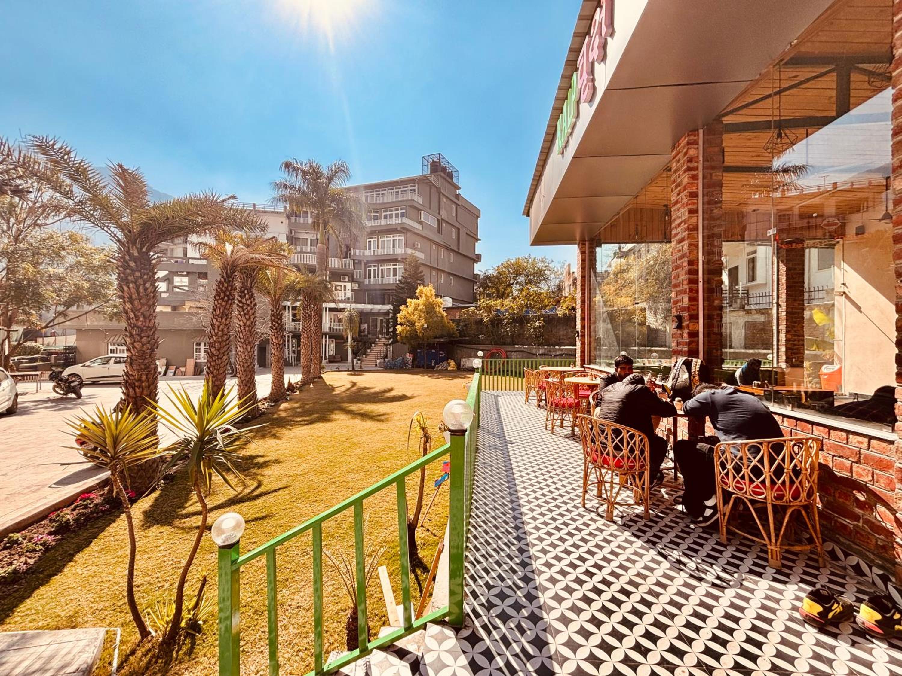 Sailani Lostels