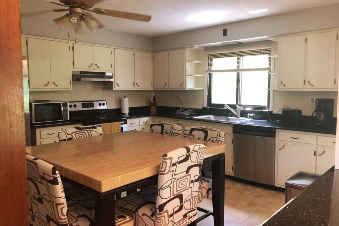 3 Bedroom Home - Lake Views on 3 Sides view 4