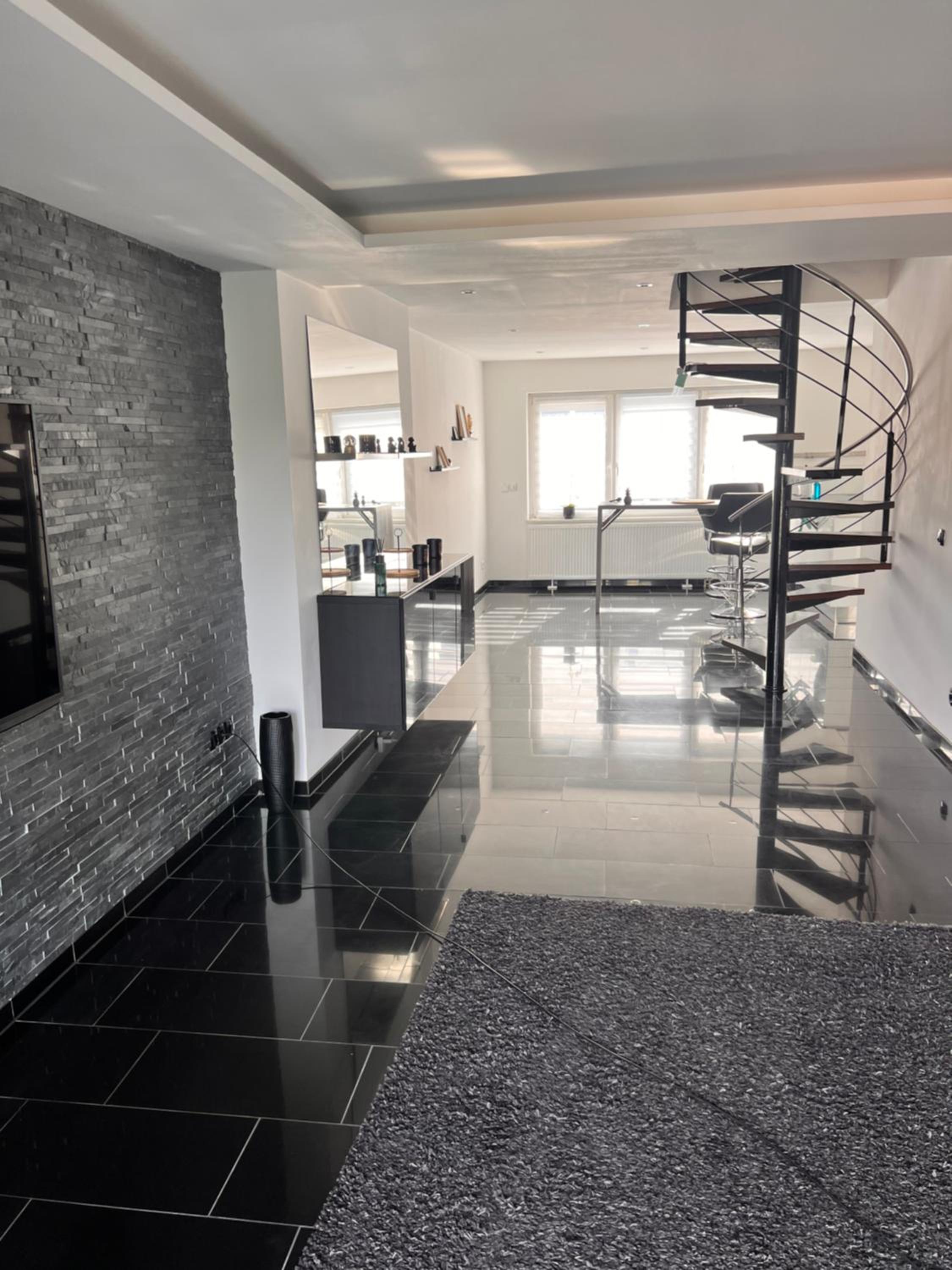 Moderne Maisonette Wohnung