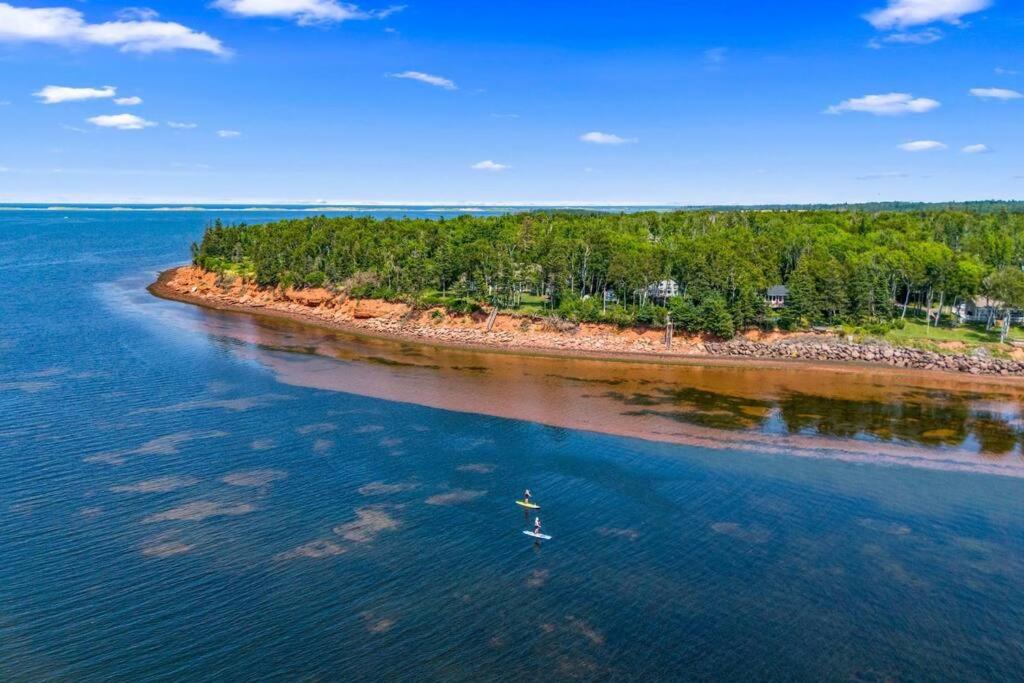 Seawood Shores near Cavendish Beach