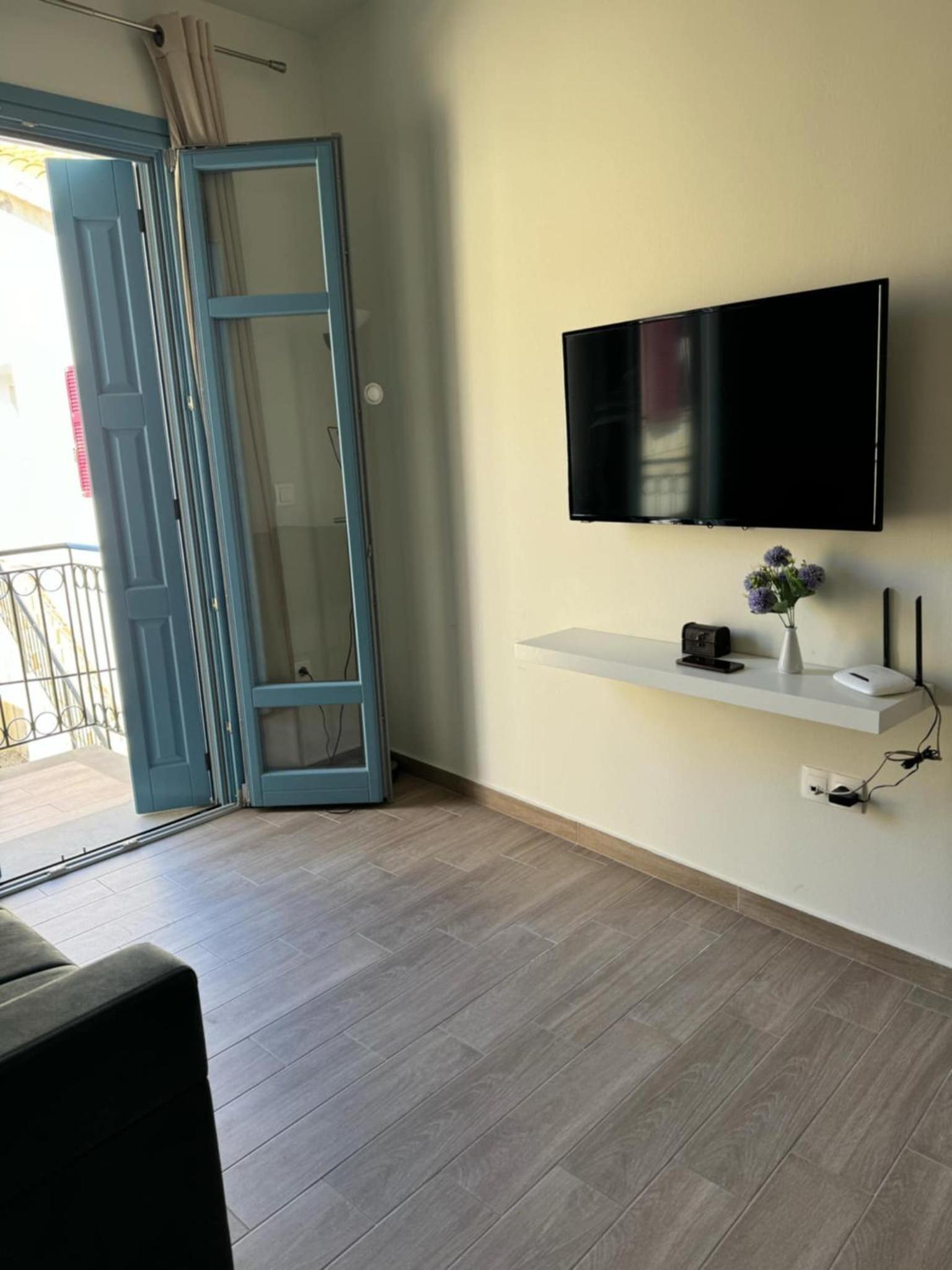 Kyveli LuxuryRooms