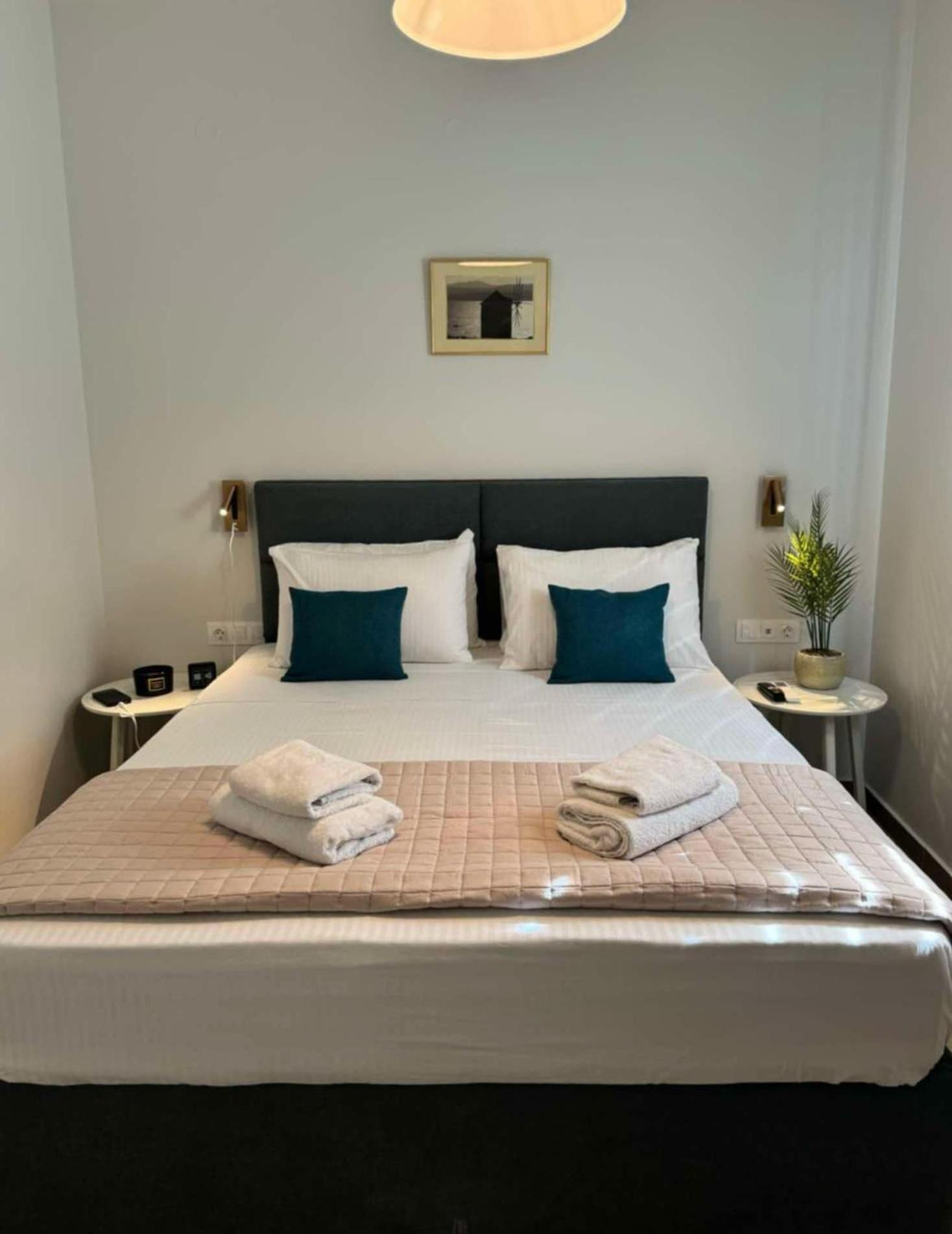 Kyveli LuxuryRooms