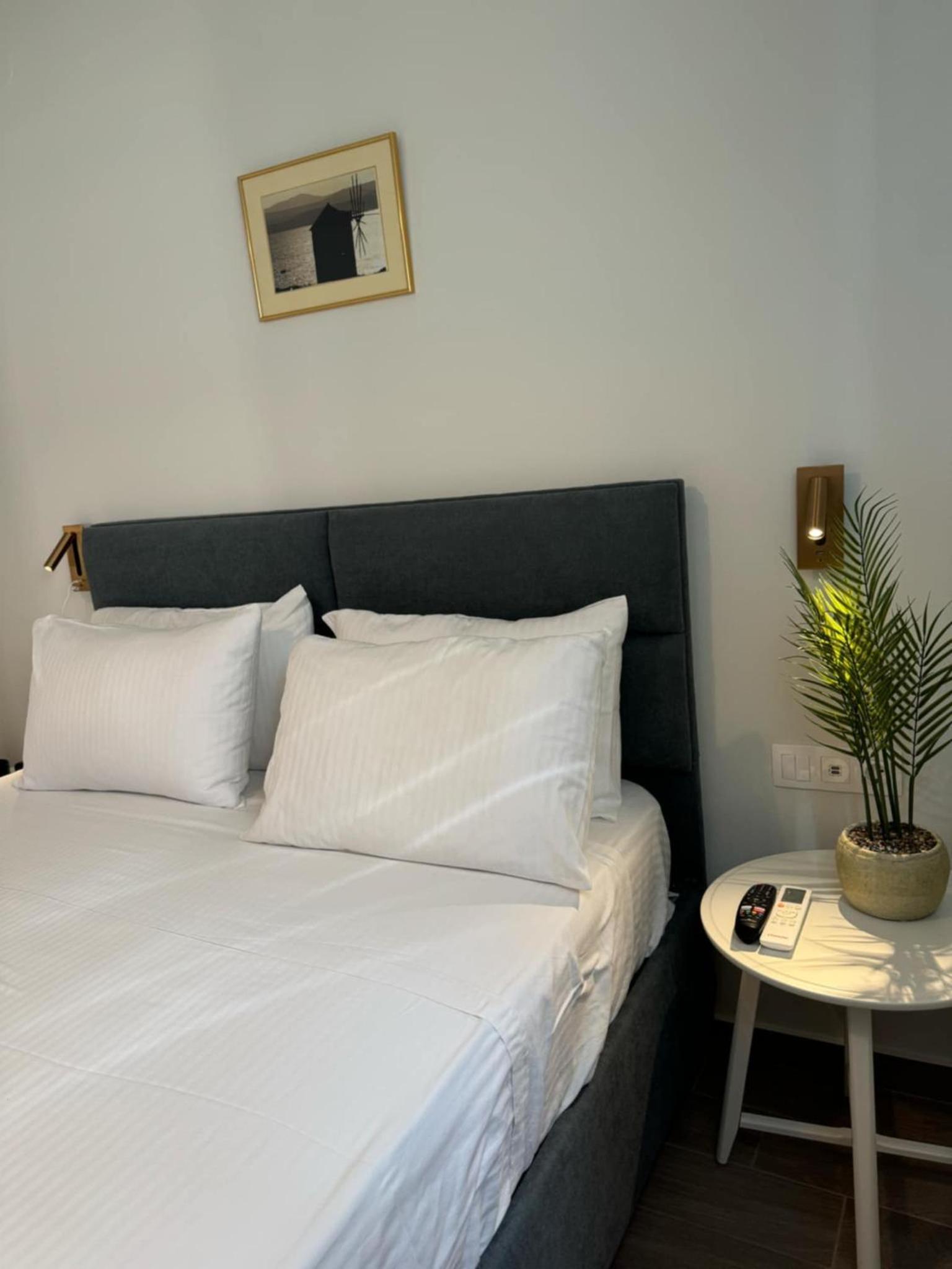 Kyveli LuxuryRooms