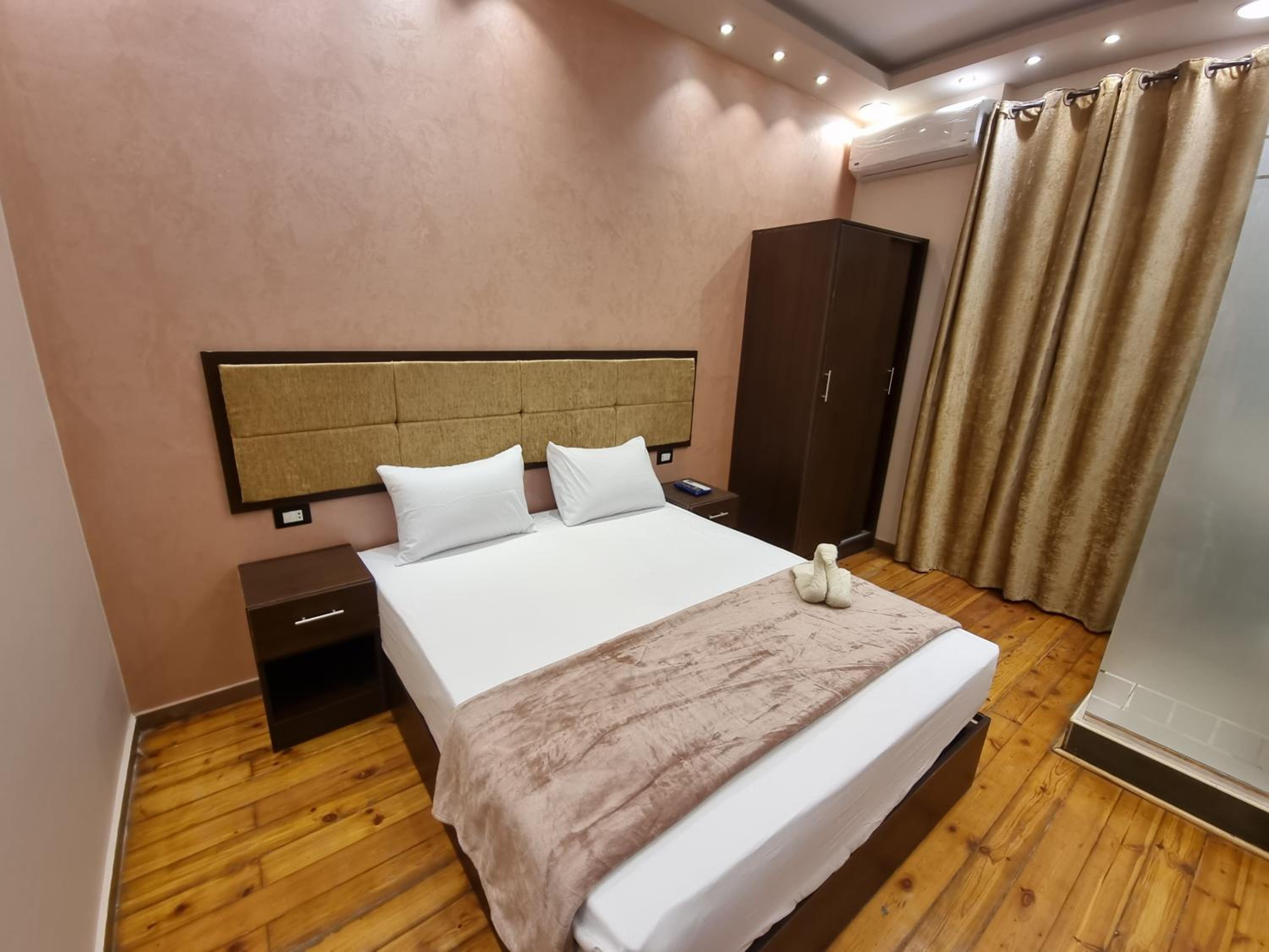 Plaza Group Hotel