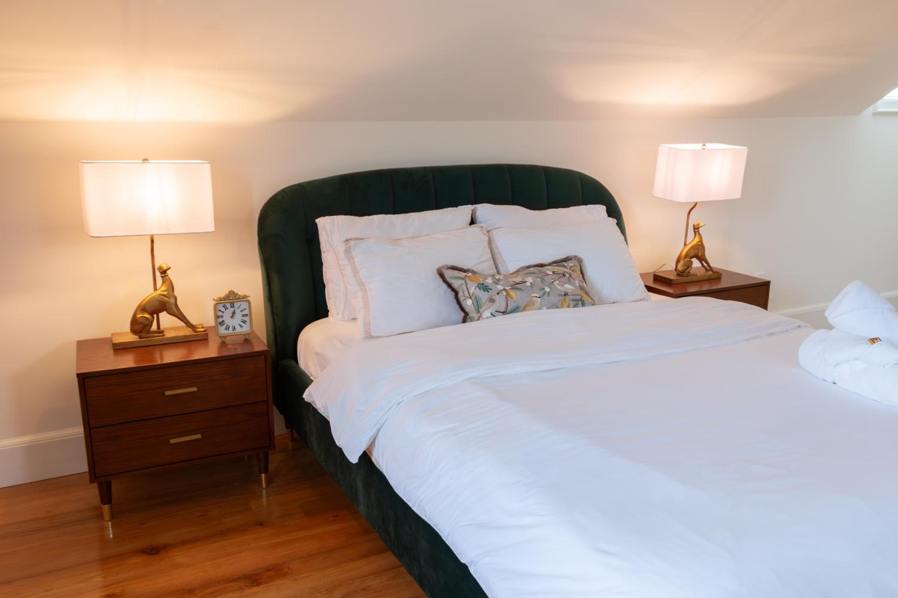 Elegant Elora Home with Stylish Décor