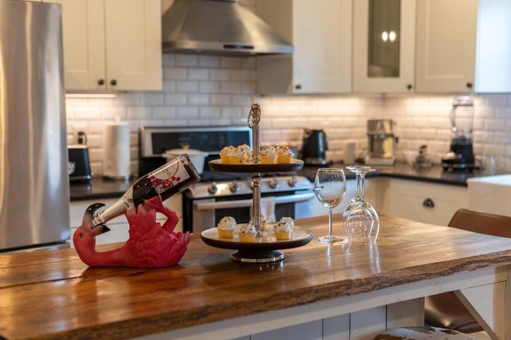 Elegant Elora Home with Stylish Décor