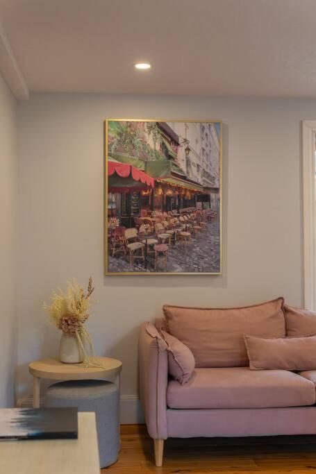 Elegant Elora Home with Stylish Décor