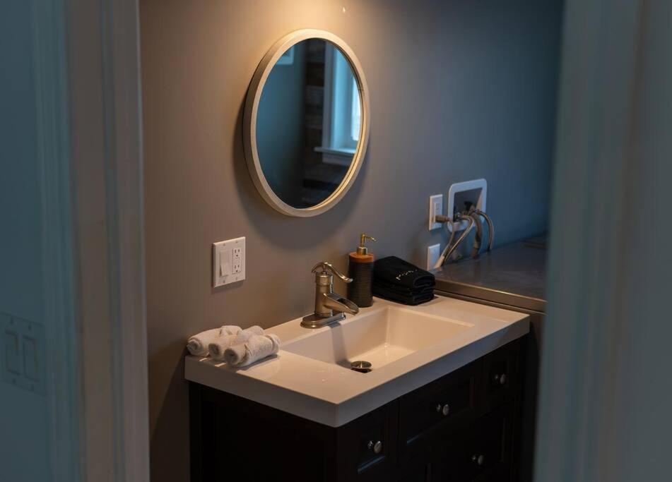 Elegant Elora Home with Stylish Décor