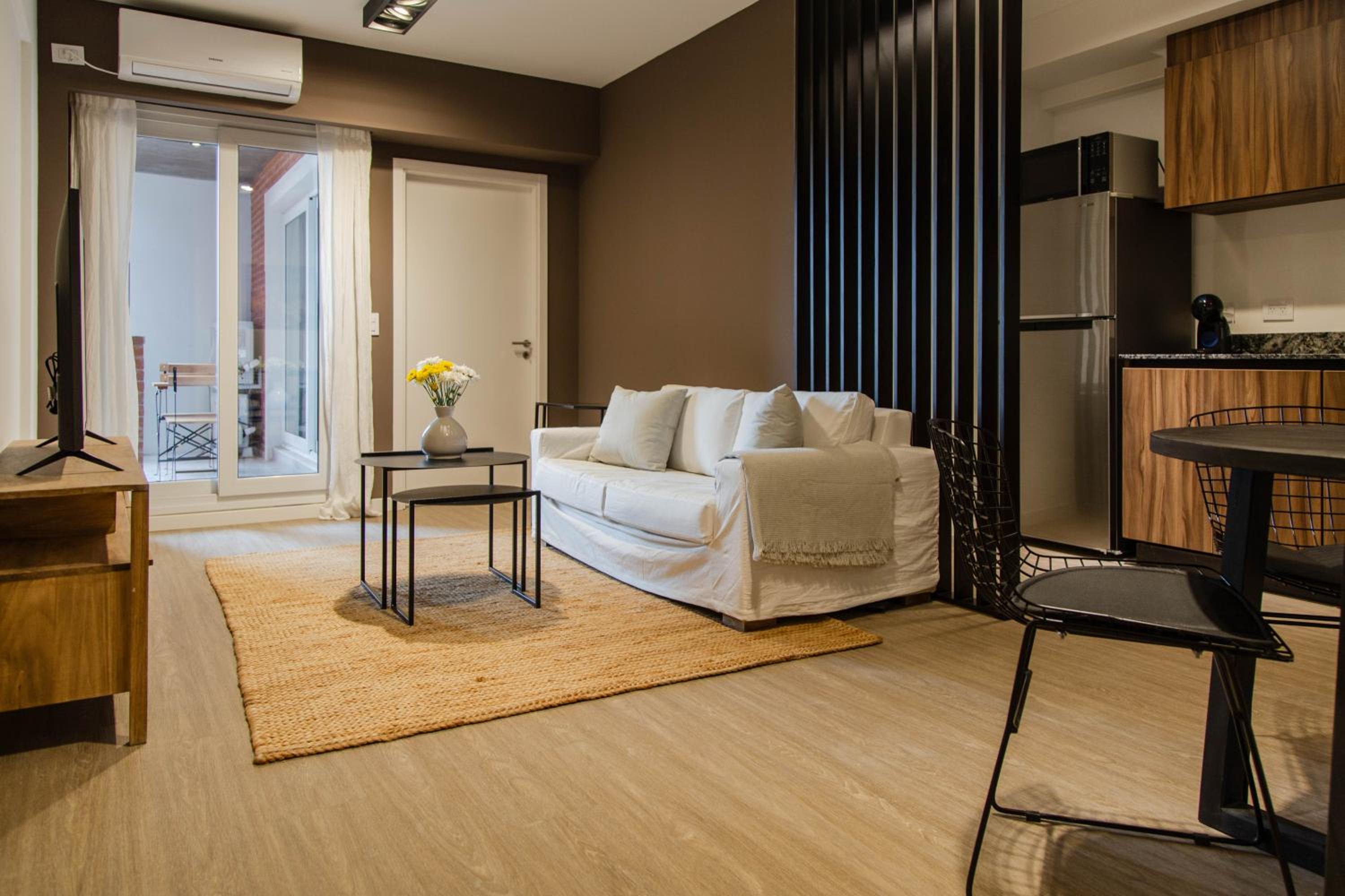 Clavel Incredible Studio