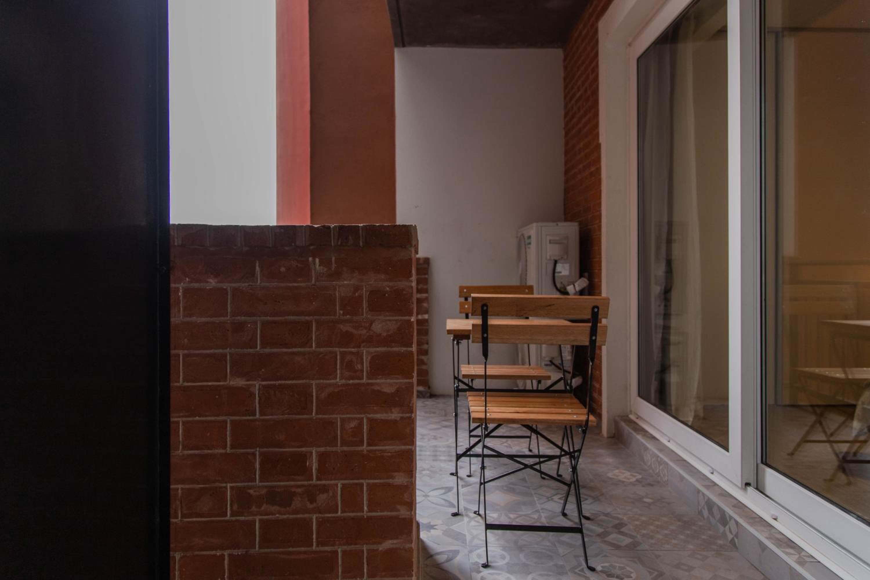 Clavel Incredible Studio