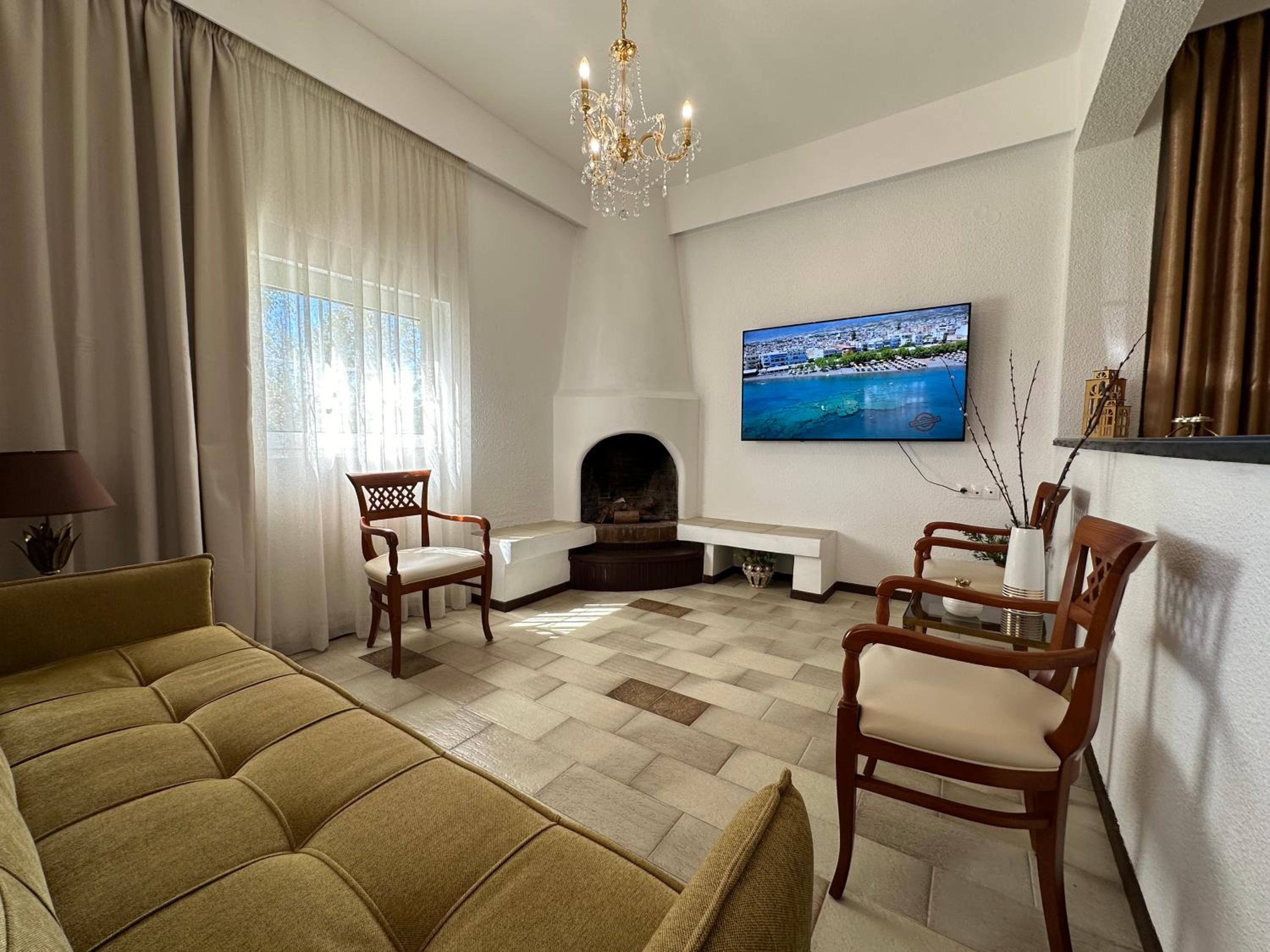 Villa Komorebi Detached 3 Bedroom Grand Estate, 2500m2 Private Garden, Walk to Beach & Town