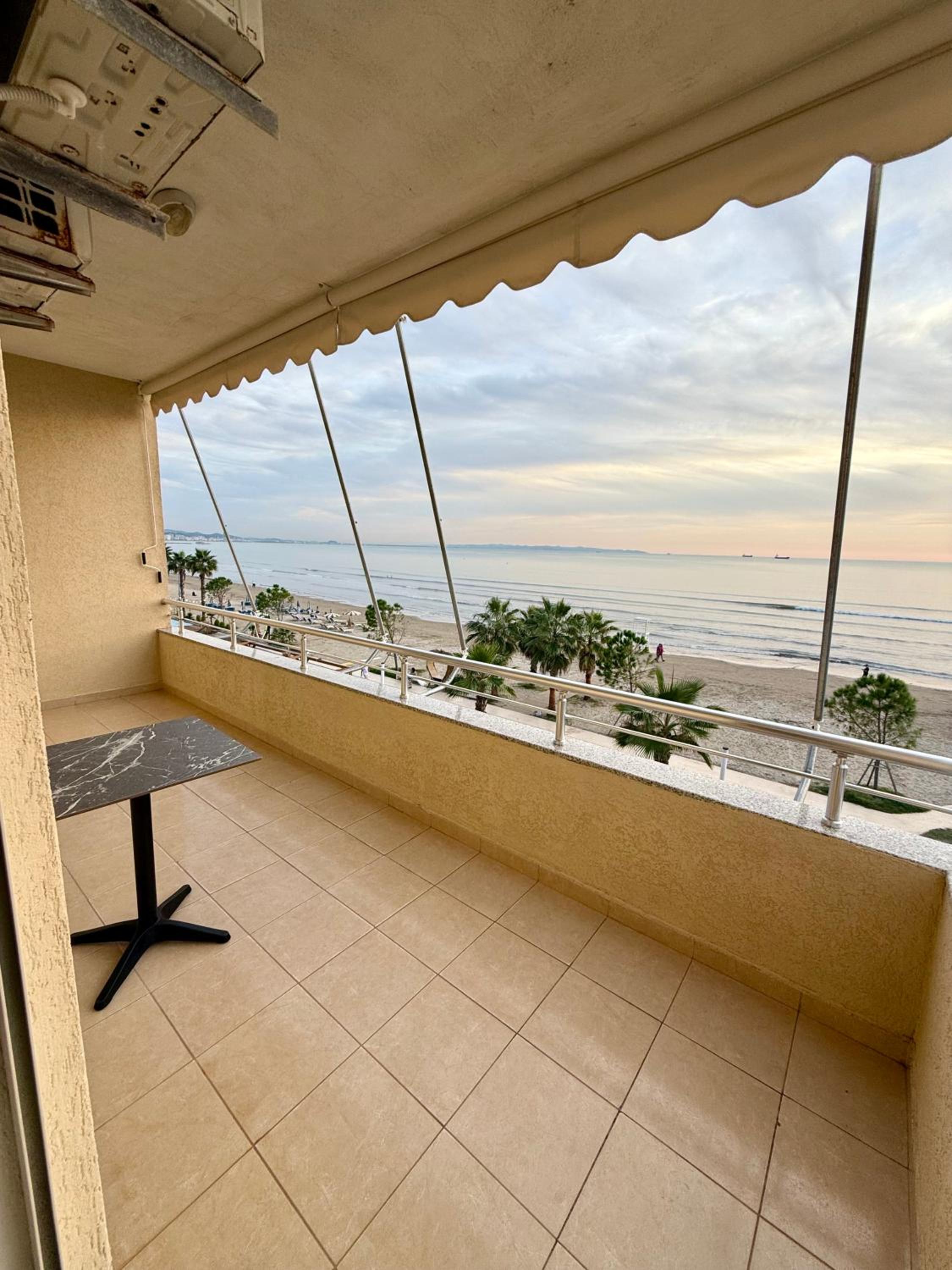 Ilir Sea View Apartments