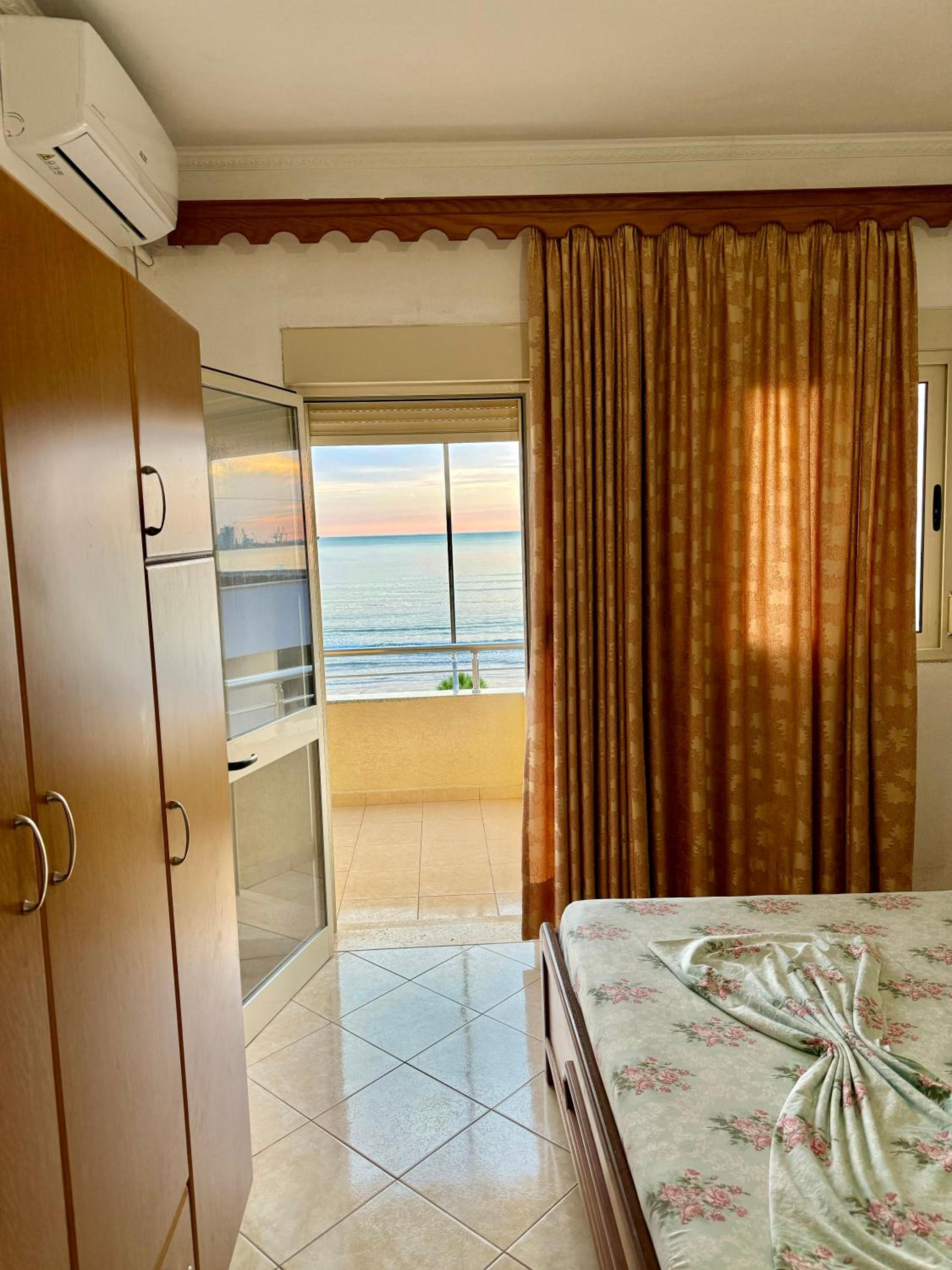 Ilir Sea View Apartments