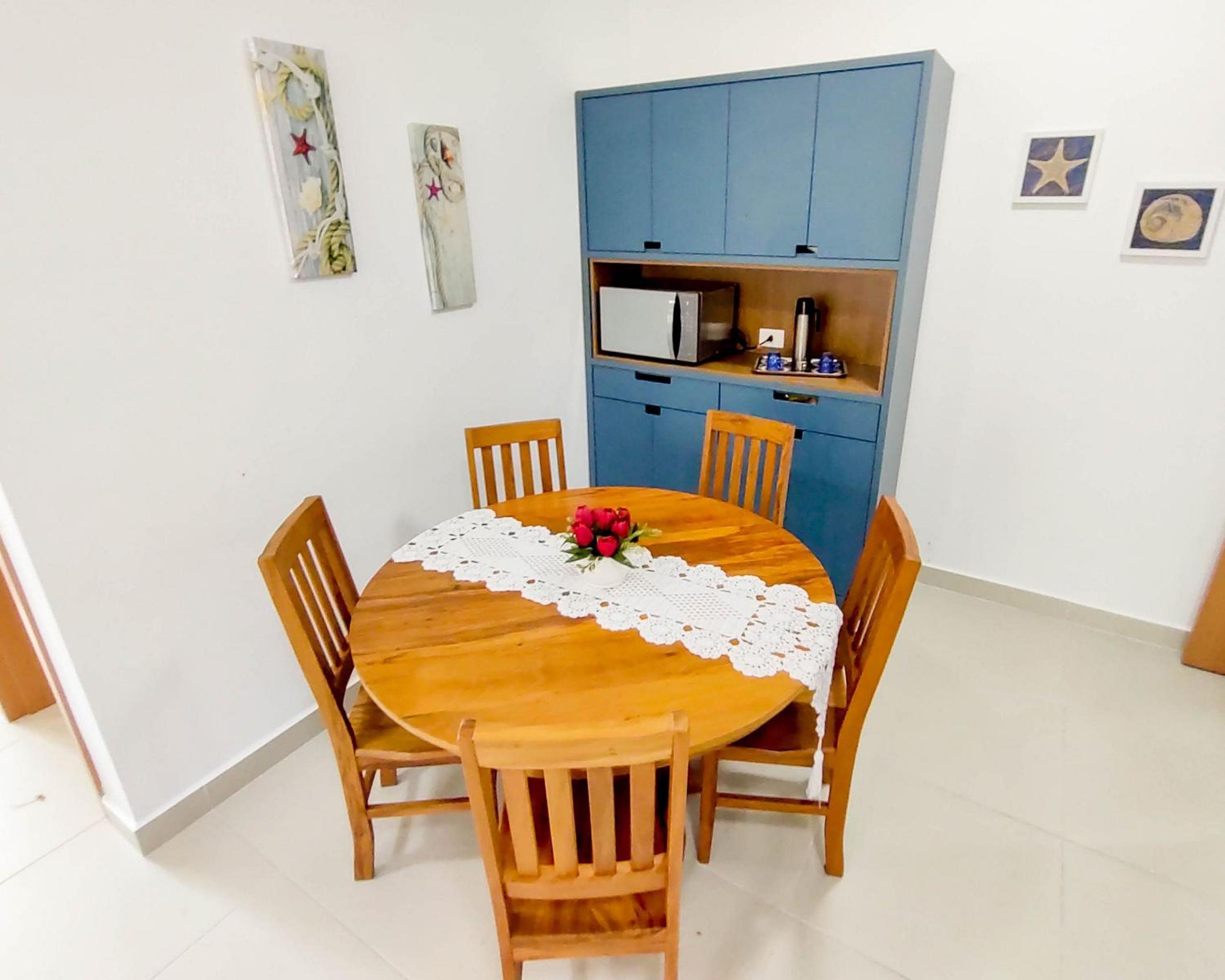 Apartamentos 300m Praia das Toninhas - vista para a serra do mar