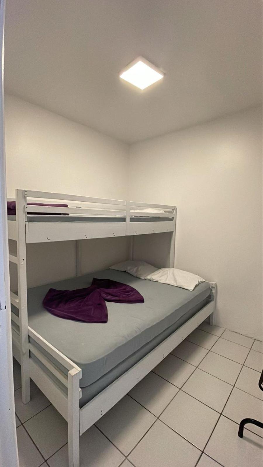 Triplex White em Caiobá-Matinhos-Pr a 200 mt do mar