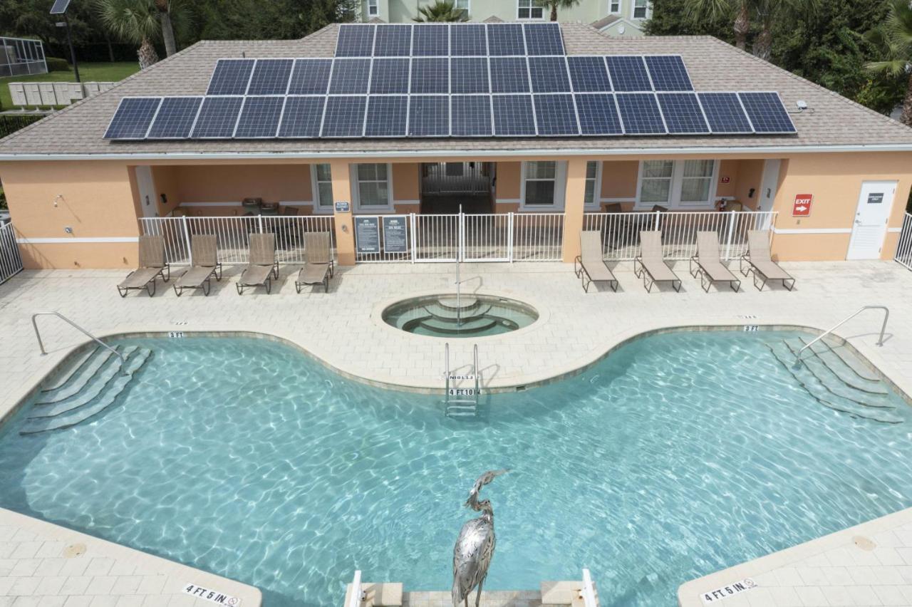 3BR Townhouse Near Disney BBQ Grill and Pool