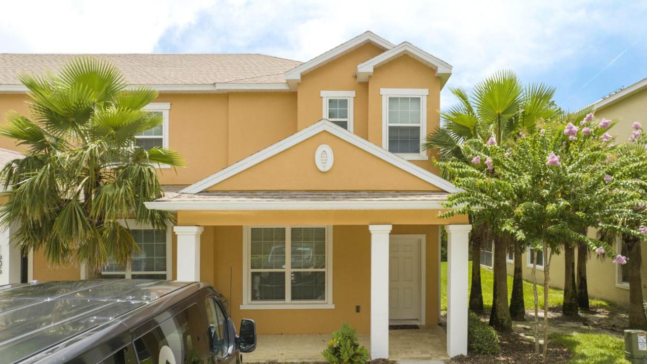 3BR Townhouse Near Disney BBQ Grill and Pool