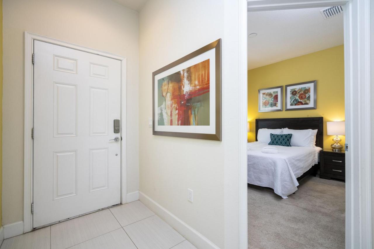 3BR Townhouse Near Disney BBQ Grill and Pool