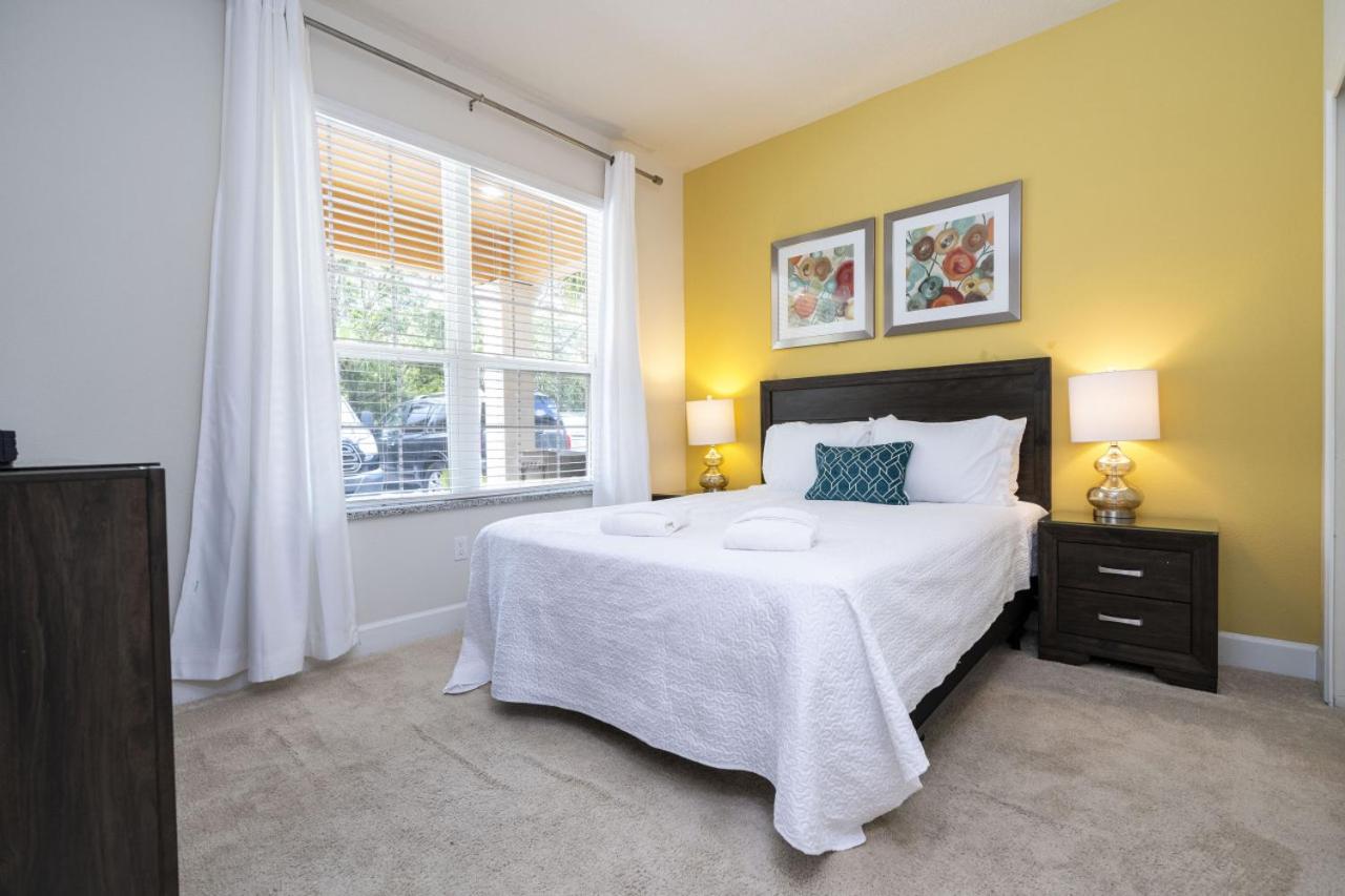 3BR Townhouse Near Disney BBQ Grill and Pool