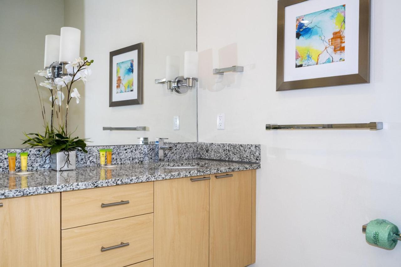 3BR Townhouse Near Disney BBQ Grill and Pool