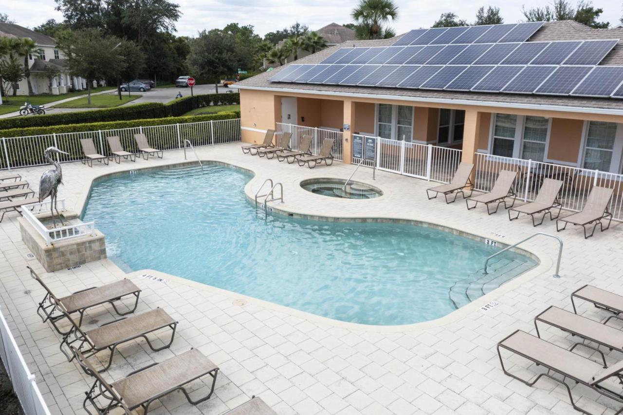 3BR Townhouse Near Disney BBQ Grill and Pool