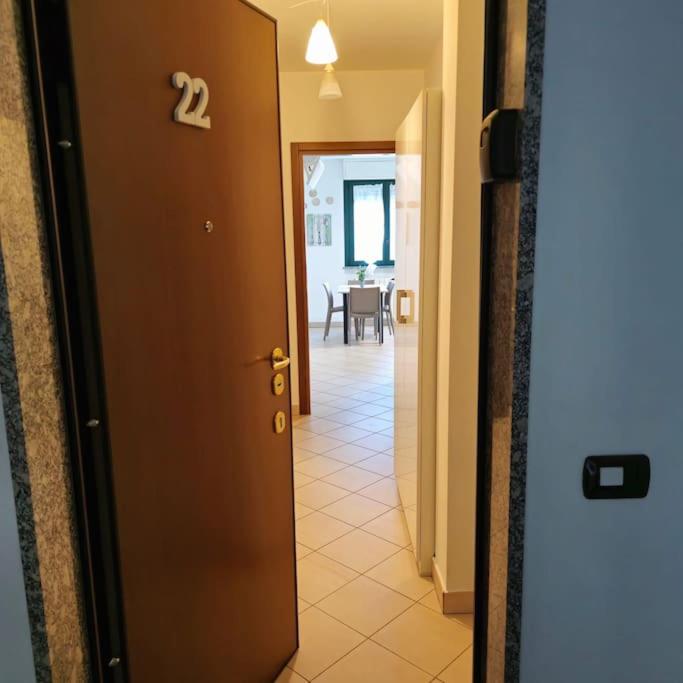 App 22 - Appartamento ad Angolo con Balcone