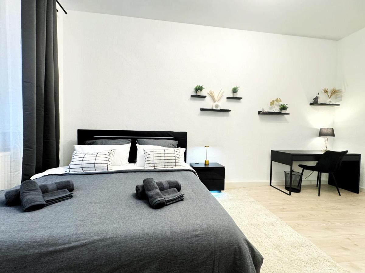 HolidayHome Apartments I Spacious 130qm Apartment Near Berlins Top Sights