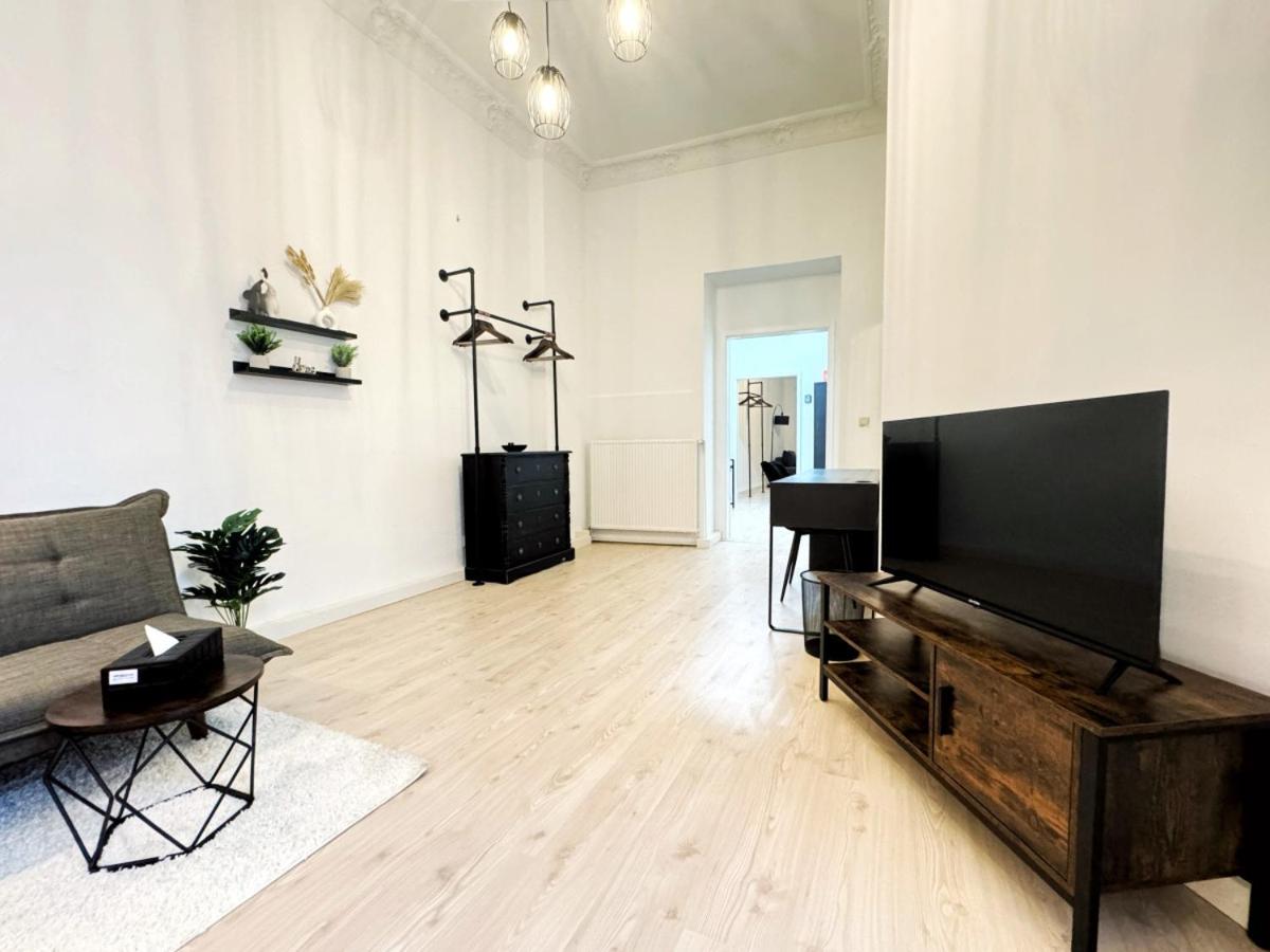 HolidayHome Apartments I Spacious 130qm Apartment Near Berlins Top Sights